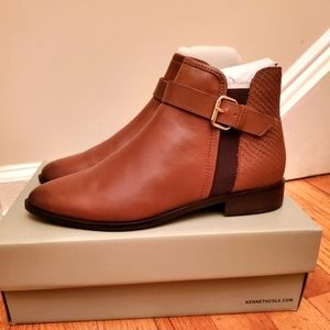 NWT Kenneth Cole Date 2 Nite Ankle Booties